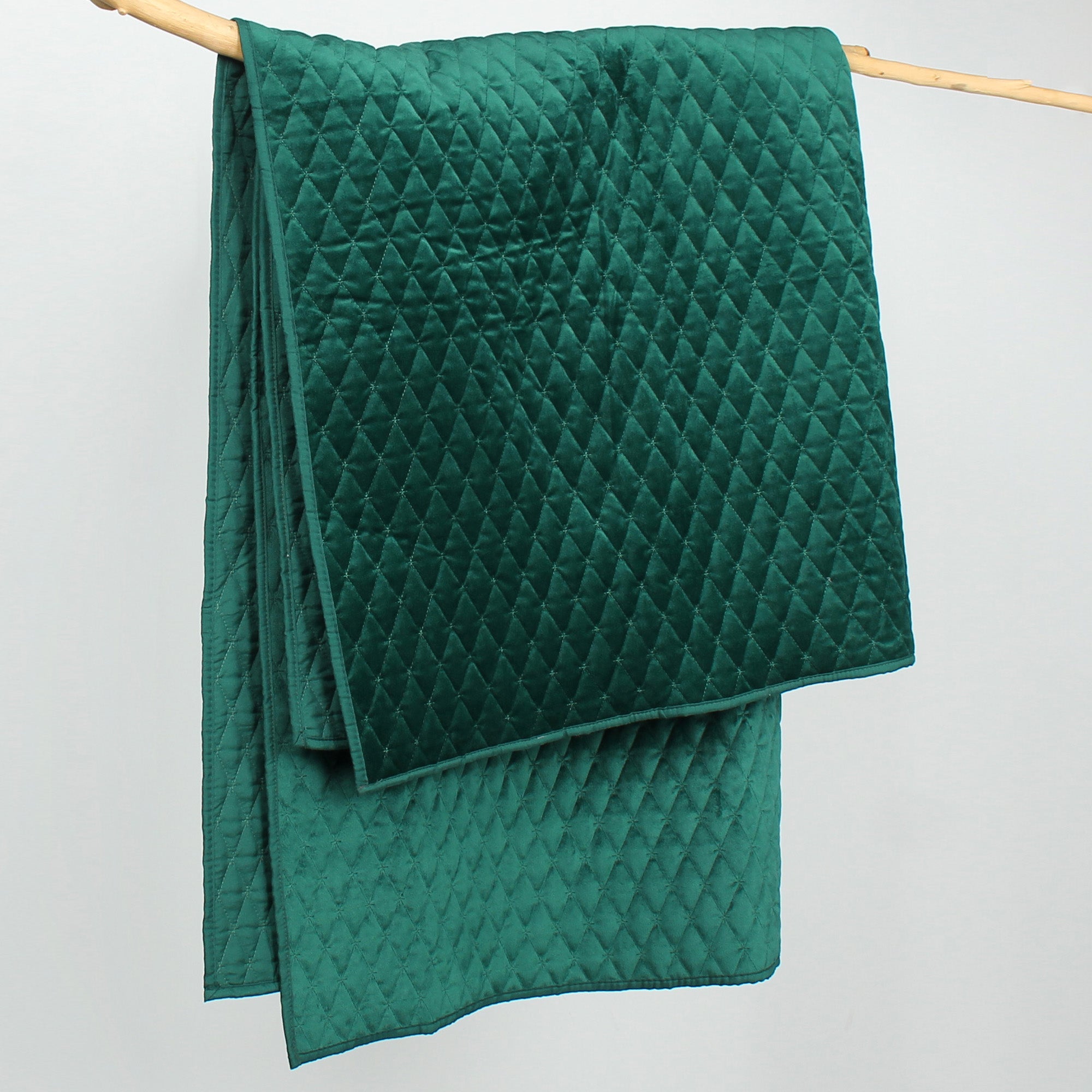 BH Empire Velvet Green Quilted Throw