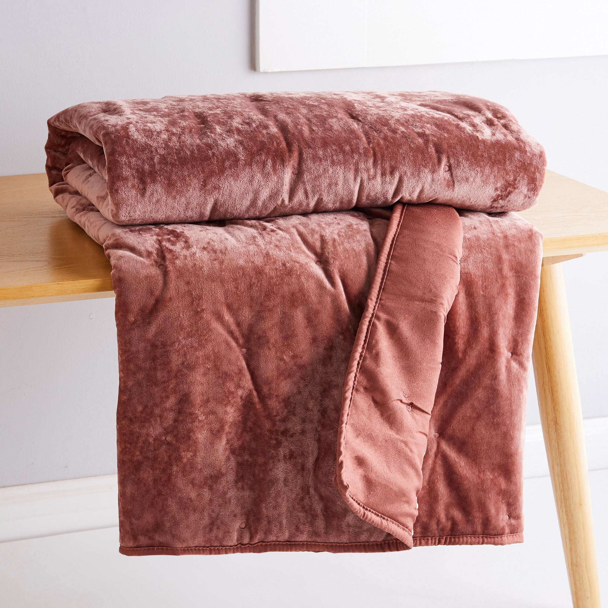 BH Abruzzi Velvet Spice Quilted Throw