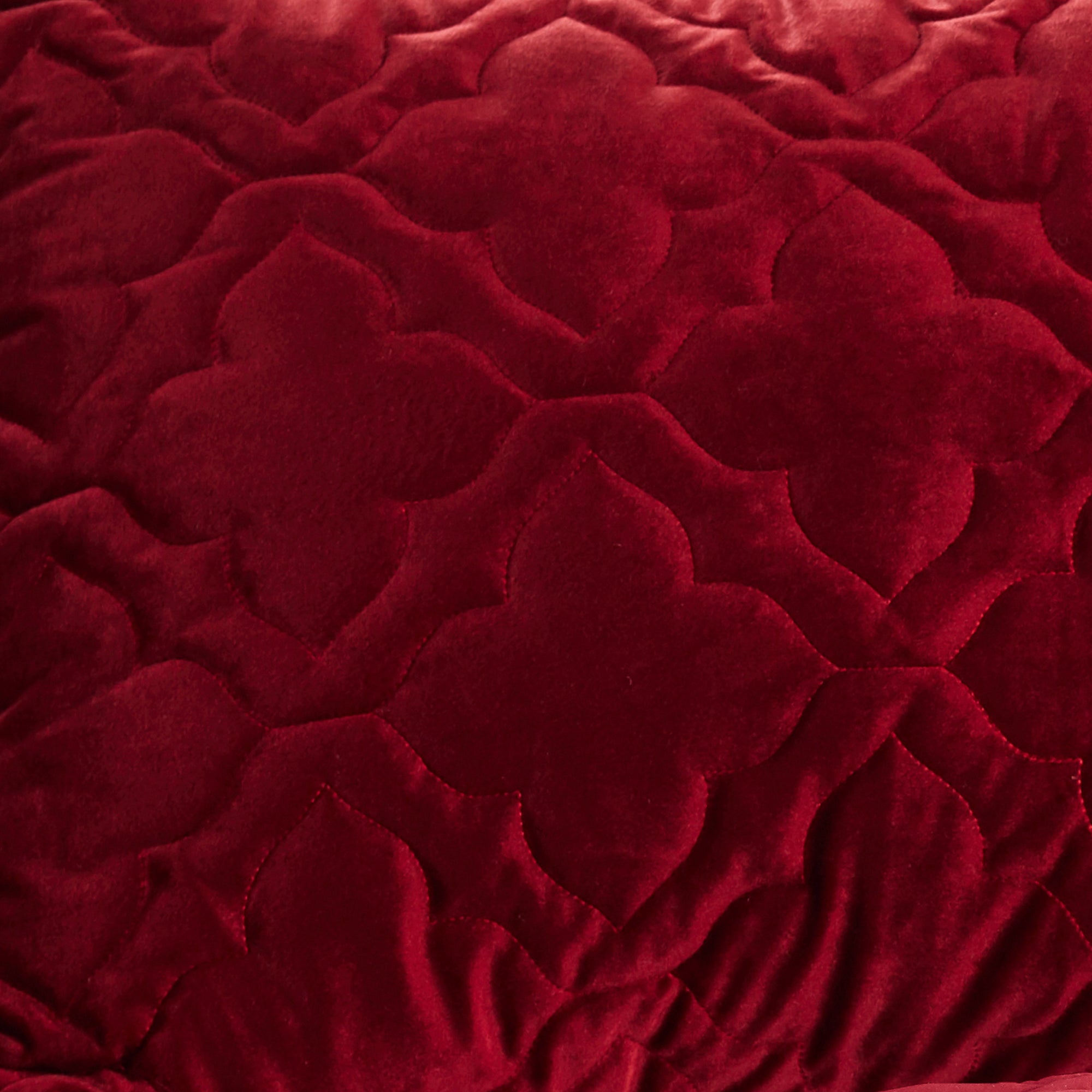 BH Caserta Velvet Red Quilt