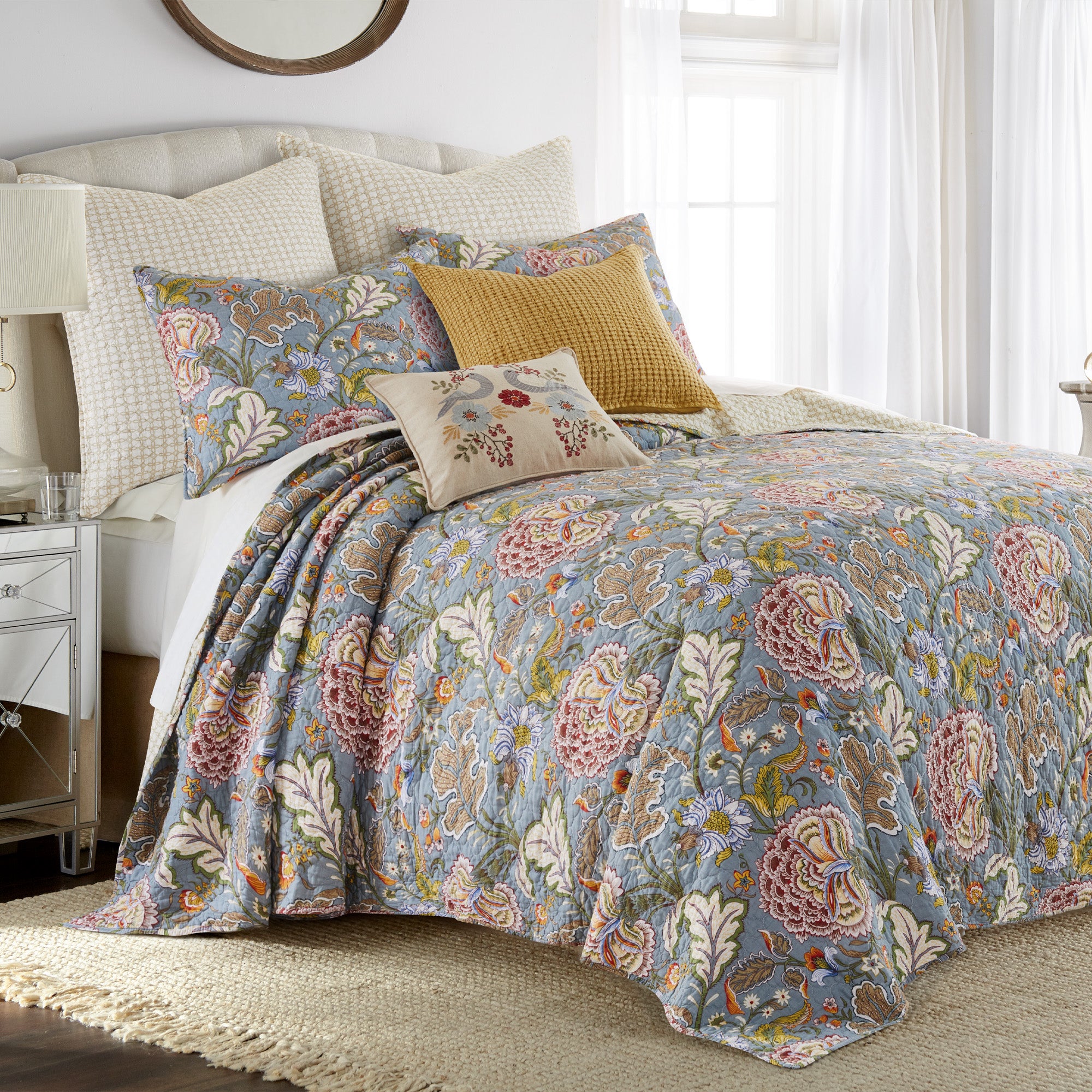 Angelica Bedspread Set