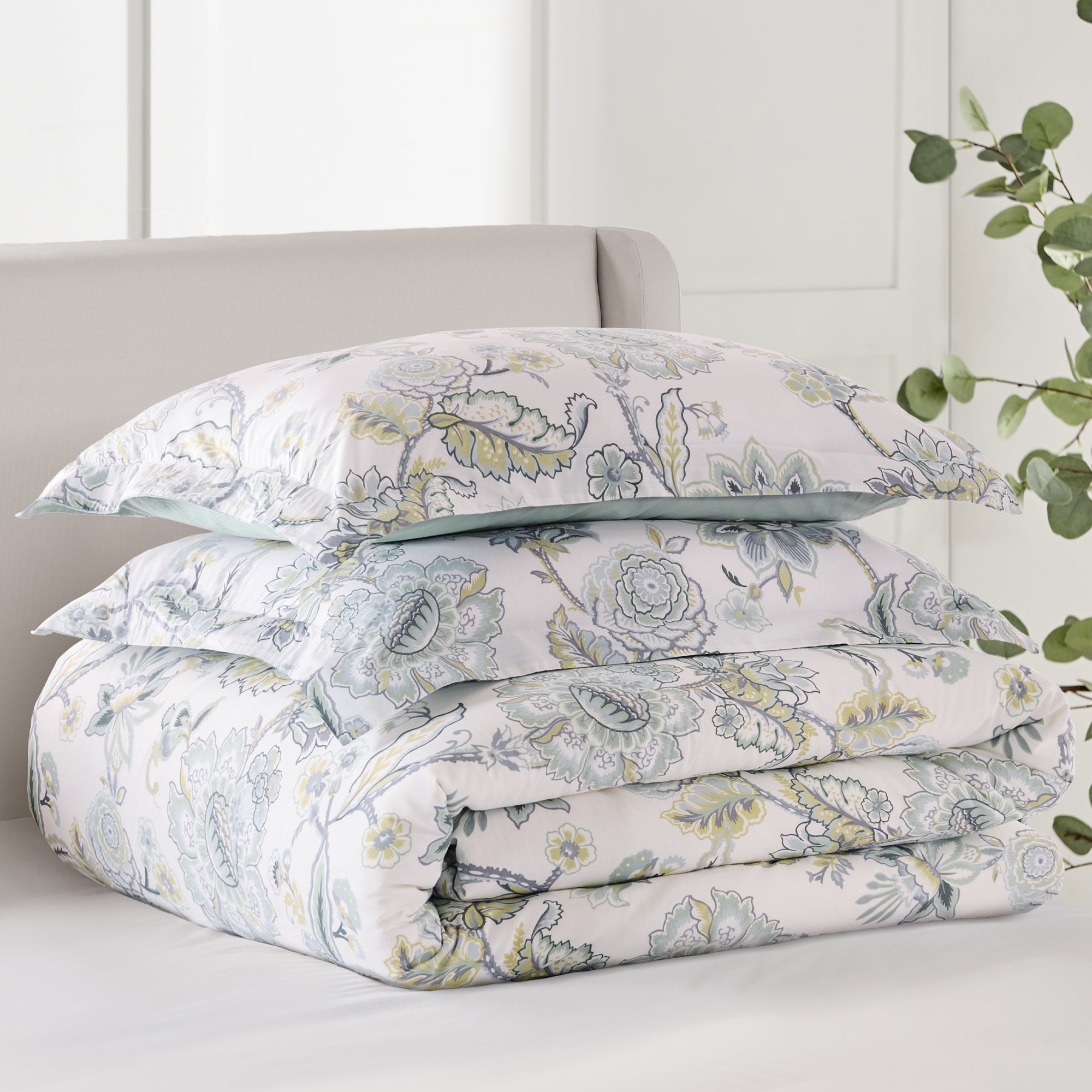Ophelia Comforter Set