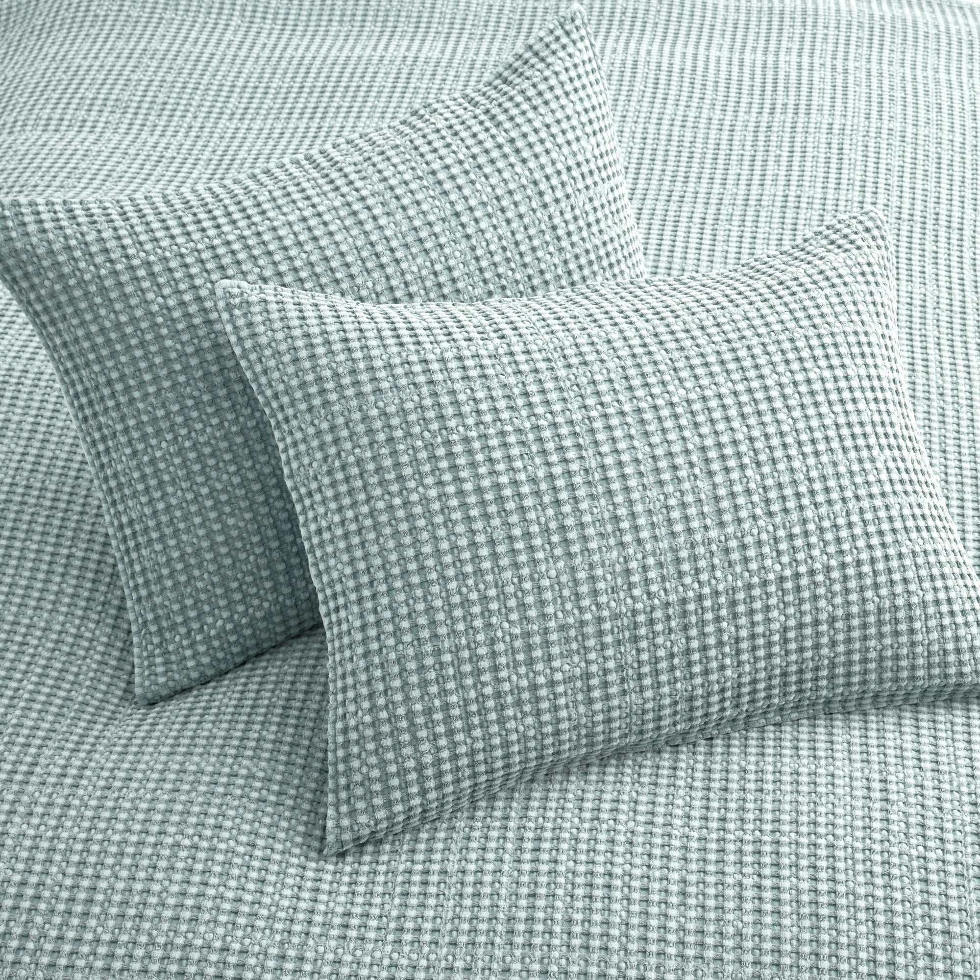 Mills Waffle Quilt Set