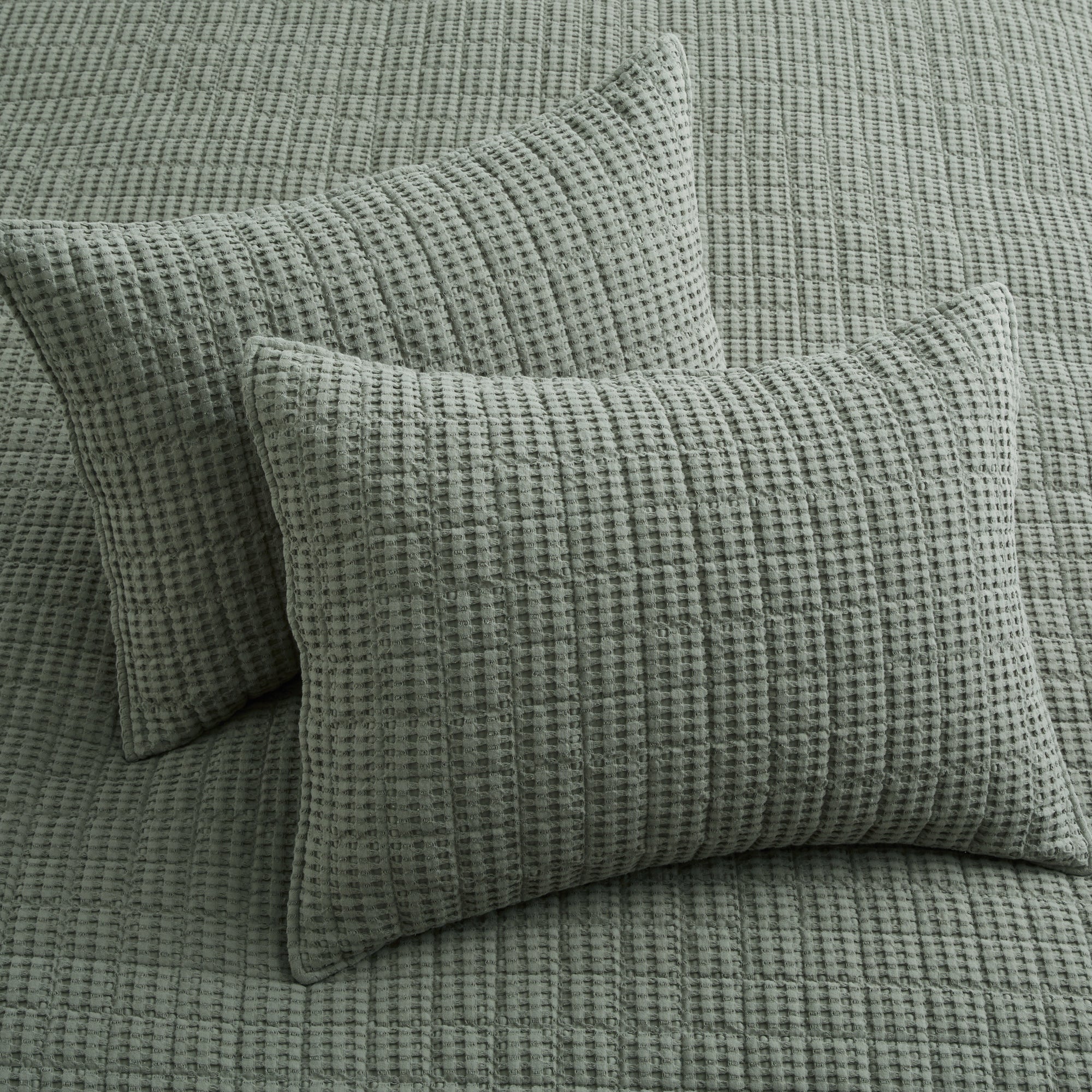 Mills Waffle Quilt Set
