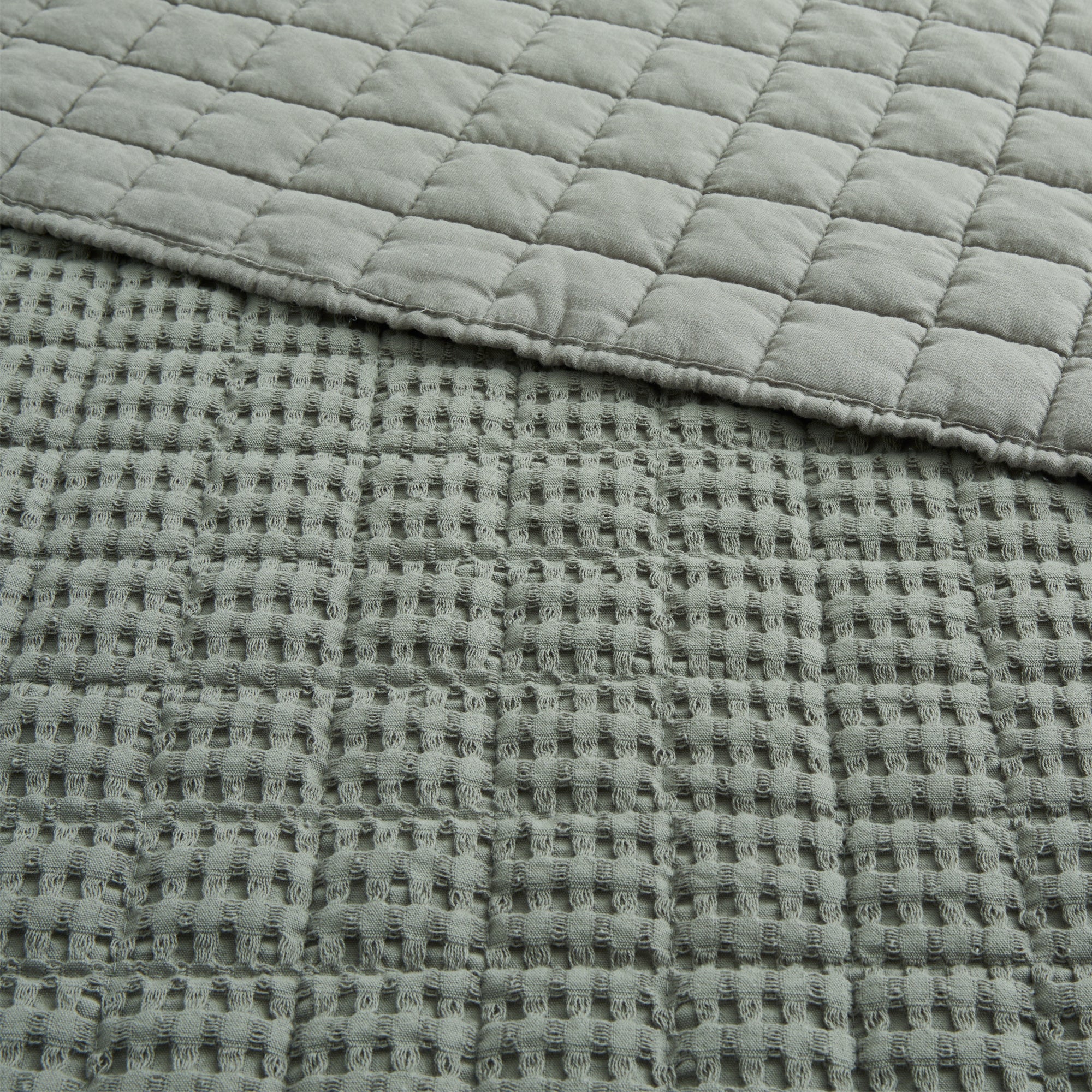 Mills Waffle Quilted Throw