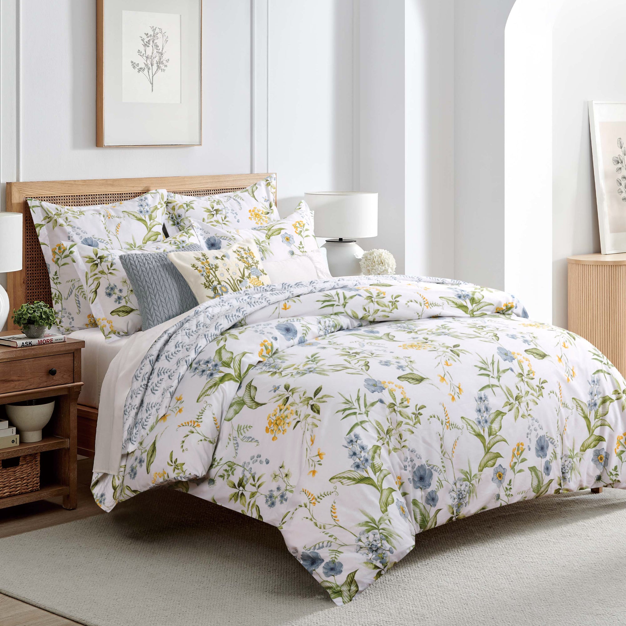 Viviana Comforter Set