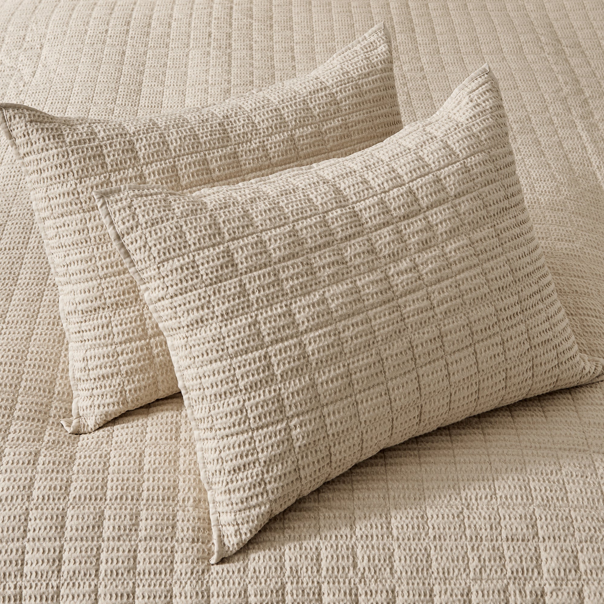 Cloud Waffle Quilt Set