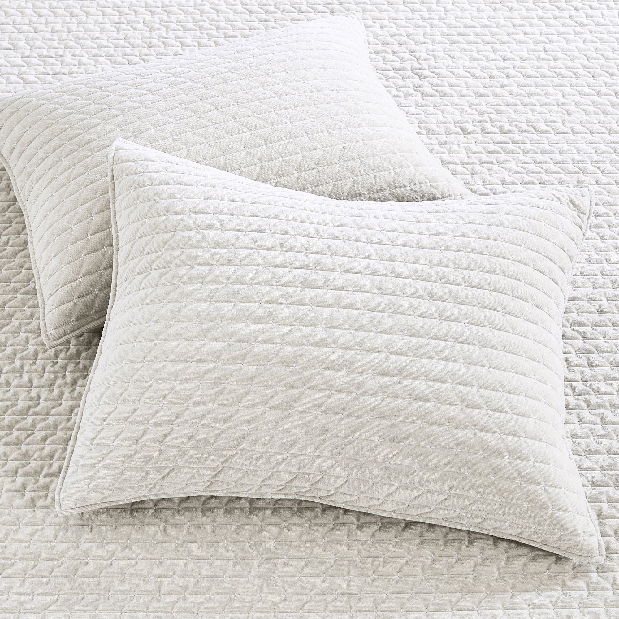 Velvet Stitch Quilt Set