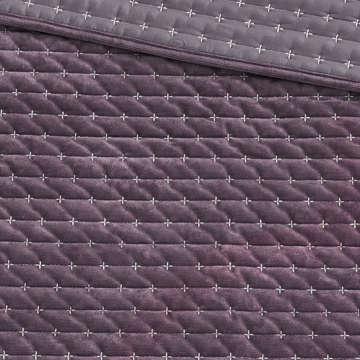 Velvet Stitch Quilt Set