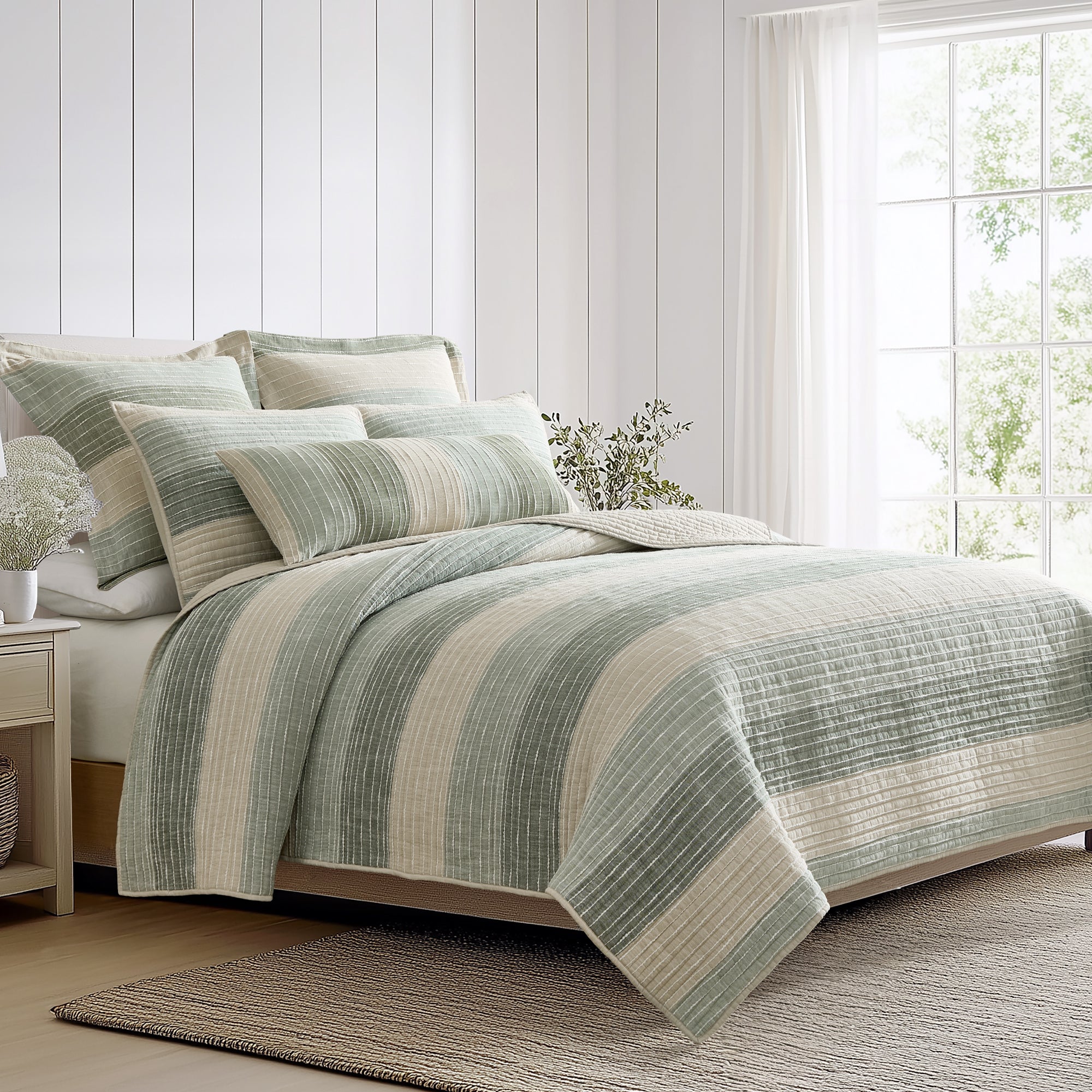 Sand Stripes Blue Quilt