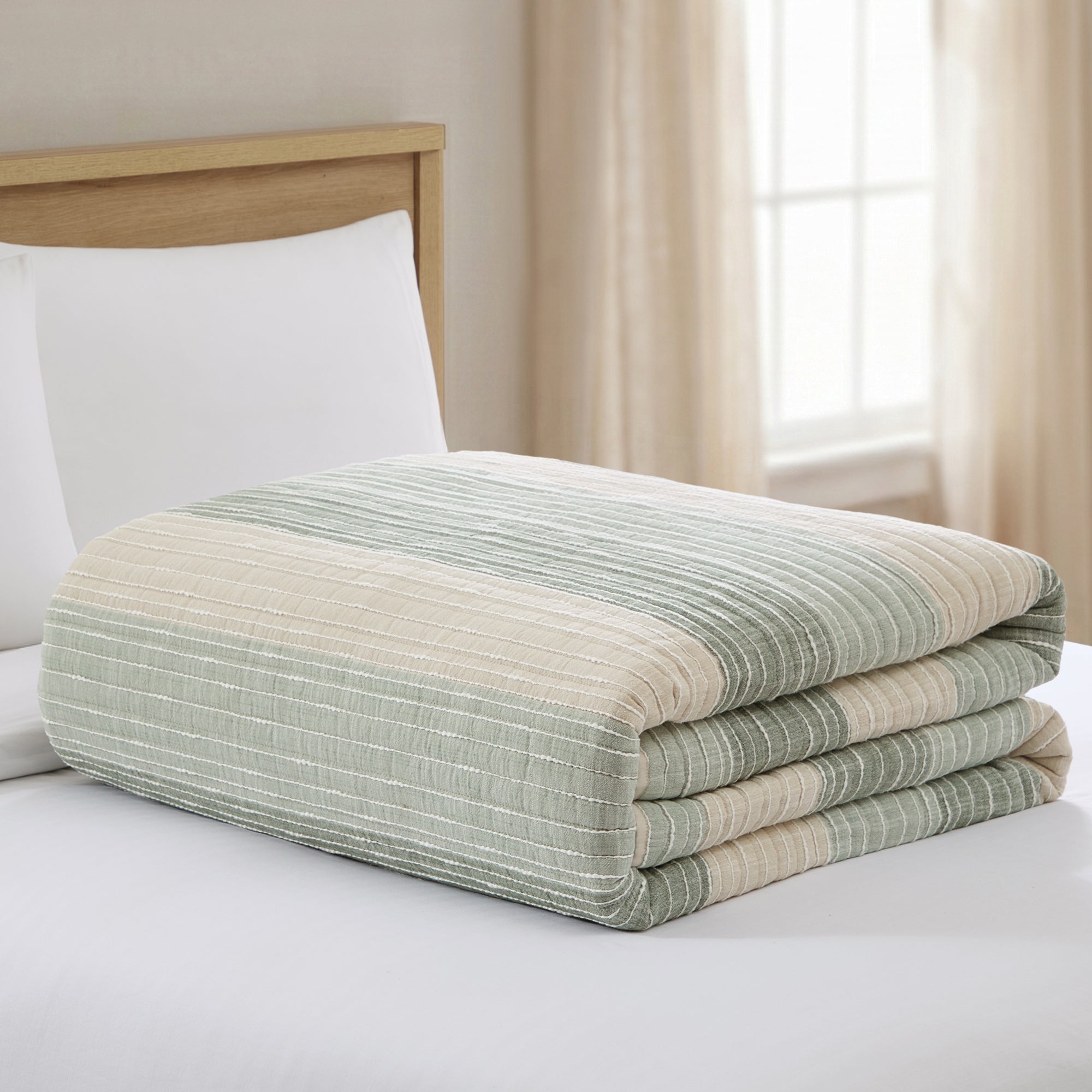Sand Stripes Blue Quilt