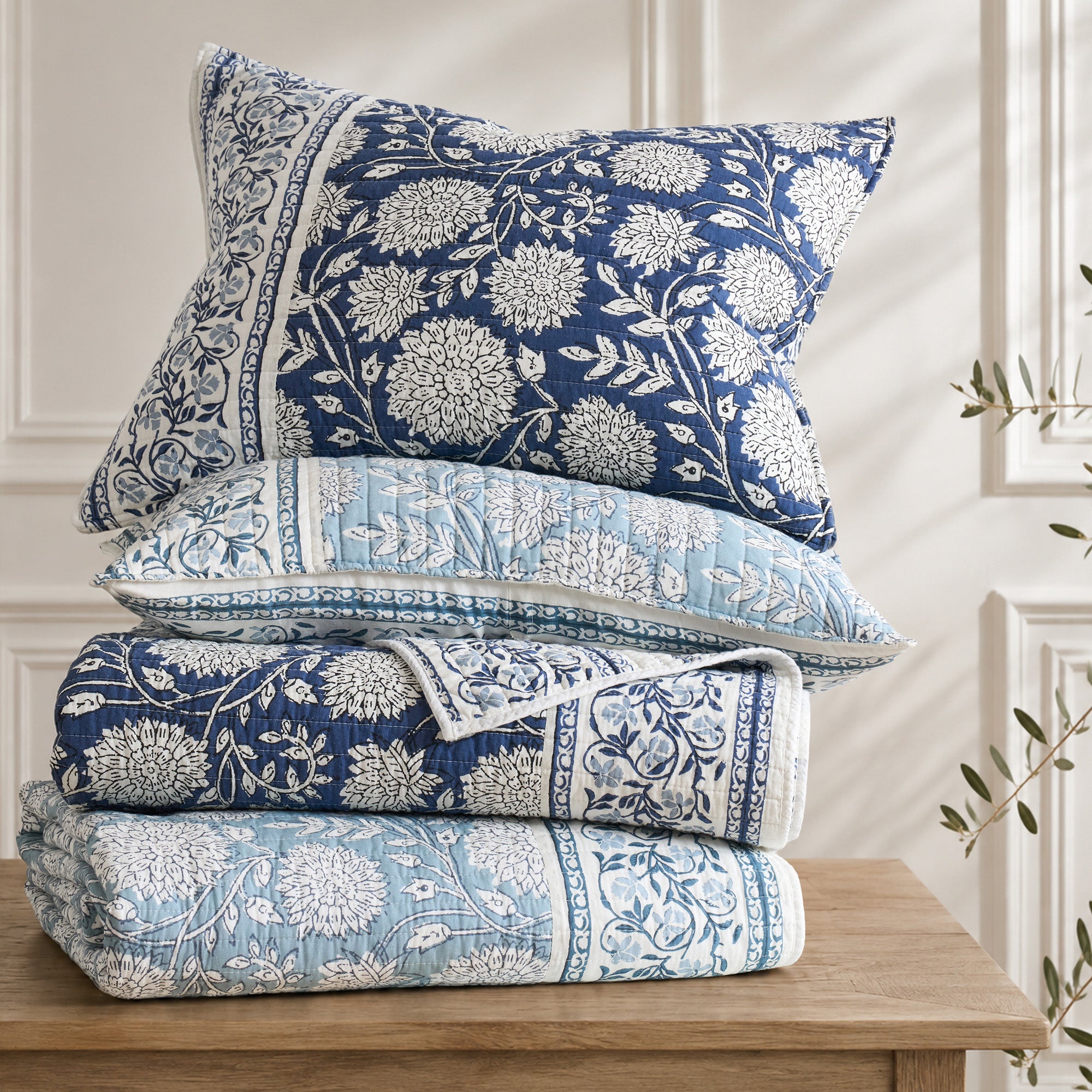 Adare Quilt Set