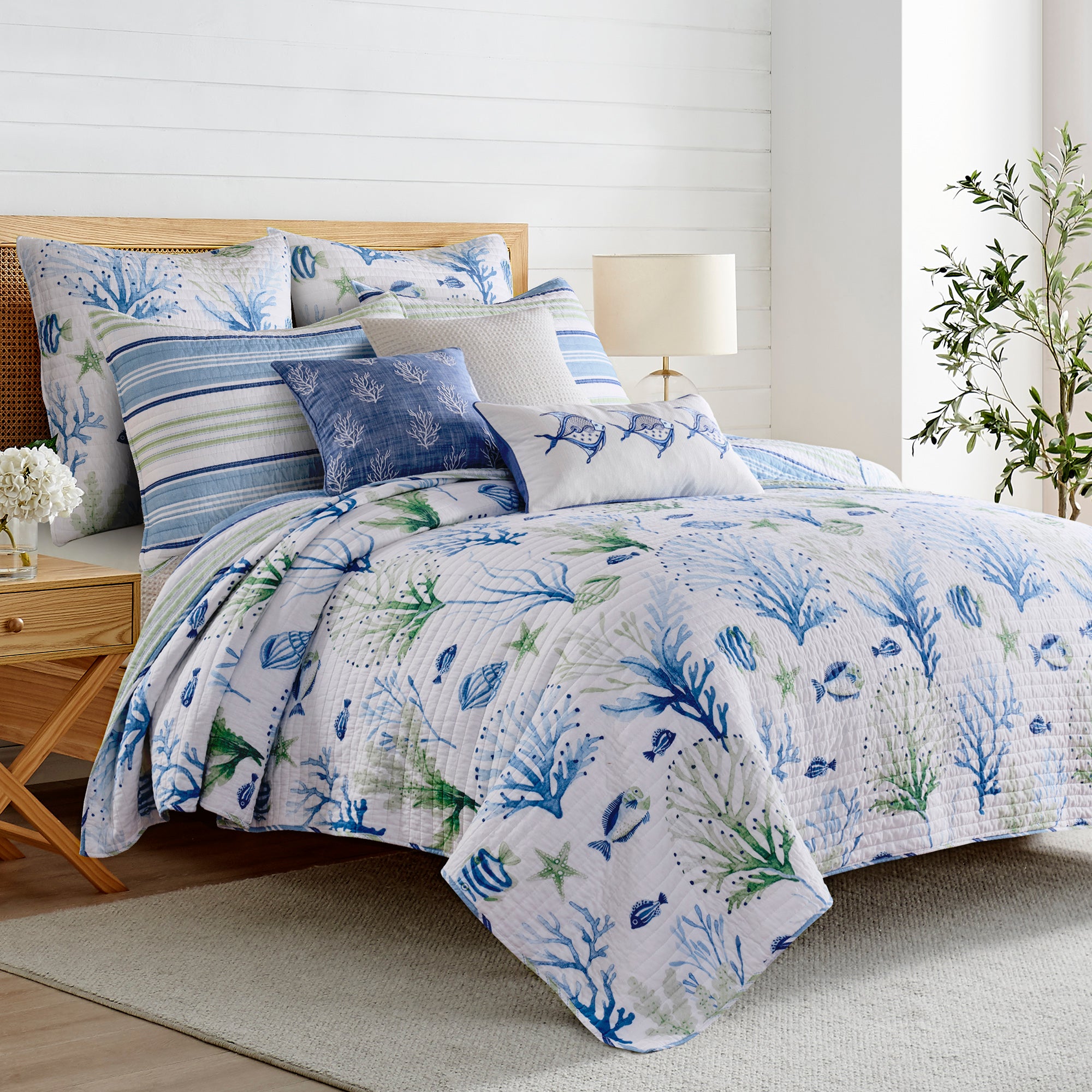 Harbor Bay Quilt Set