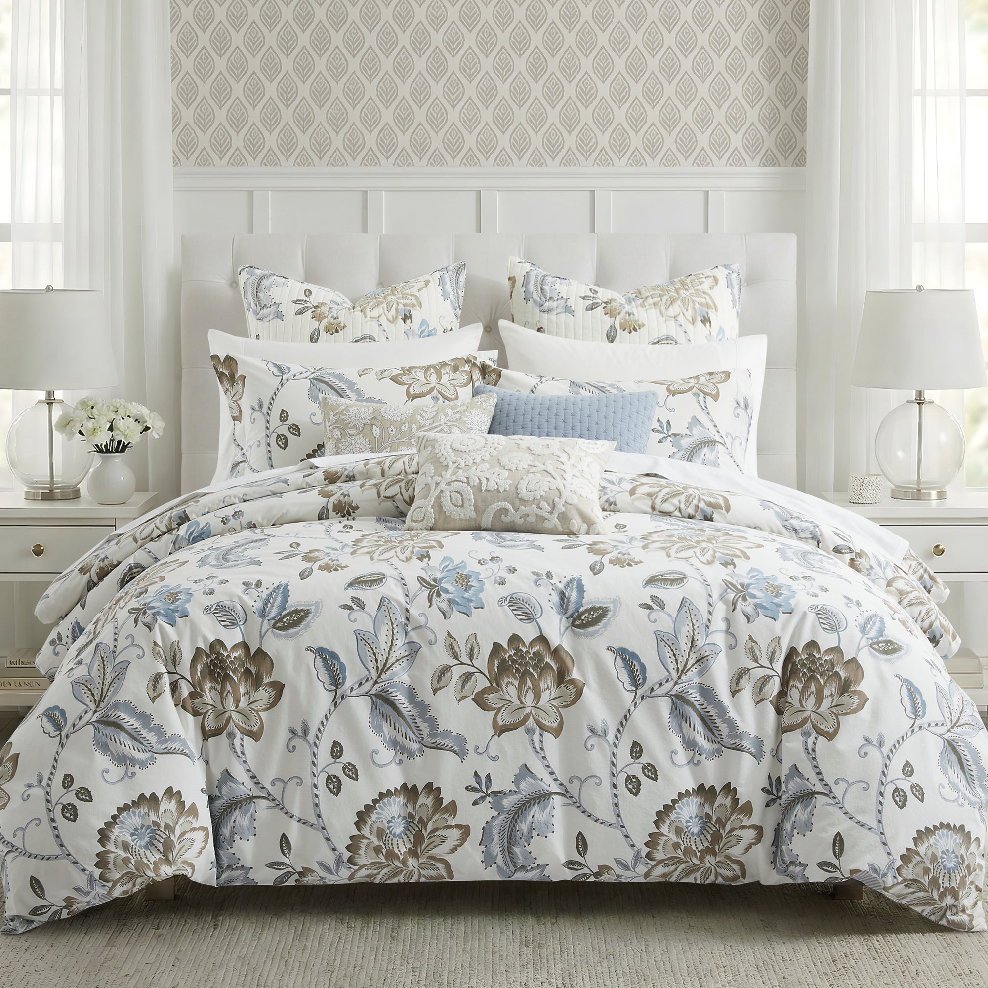 Maileen Comforter Set