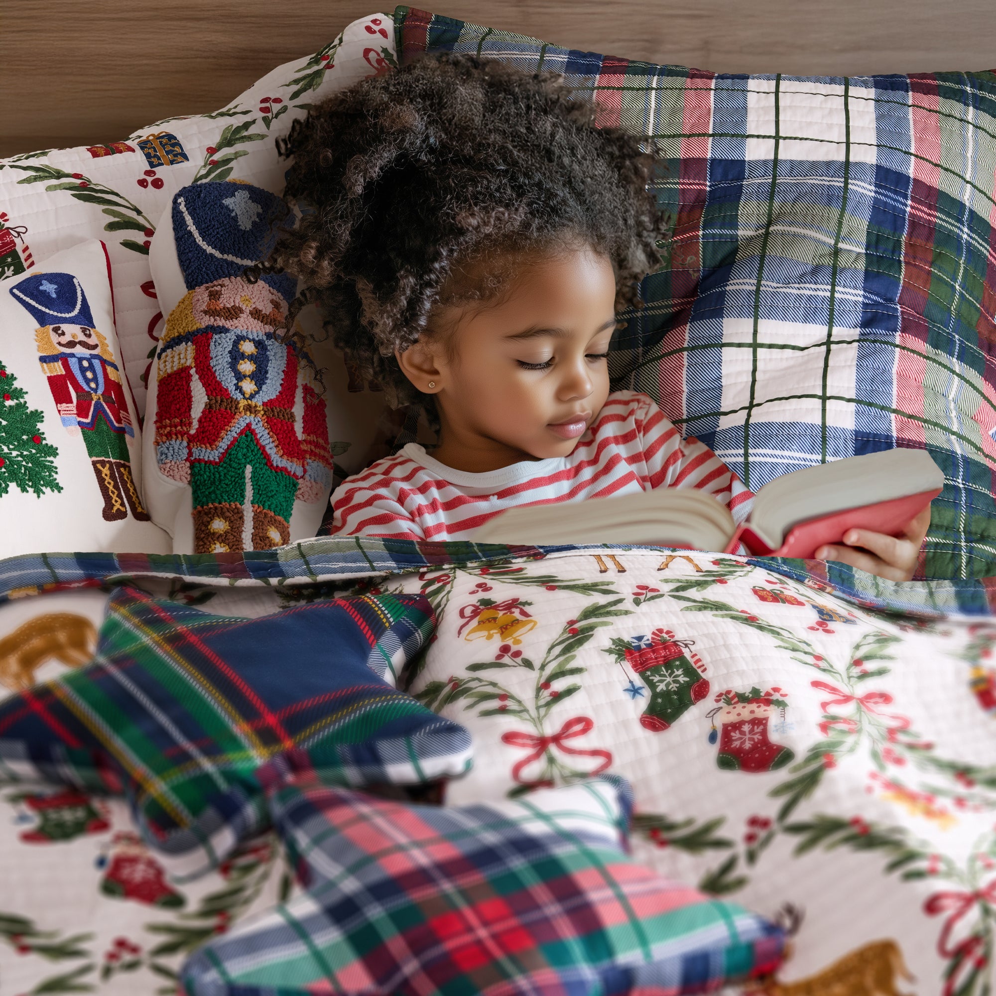 Festive Nutcrackers Quilt Set