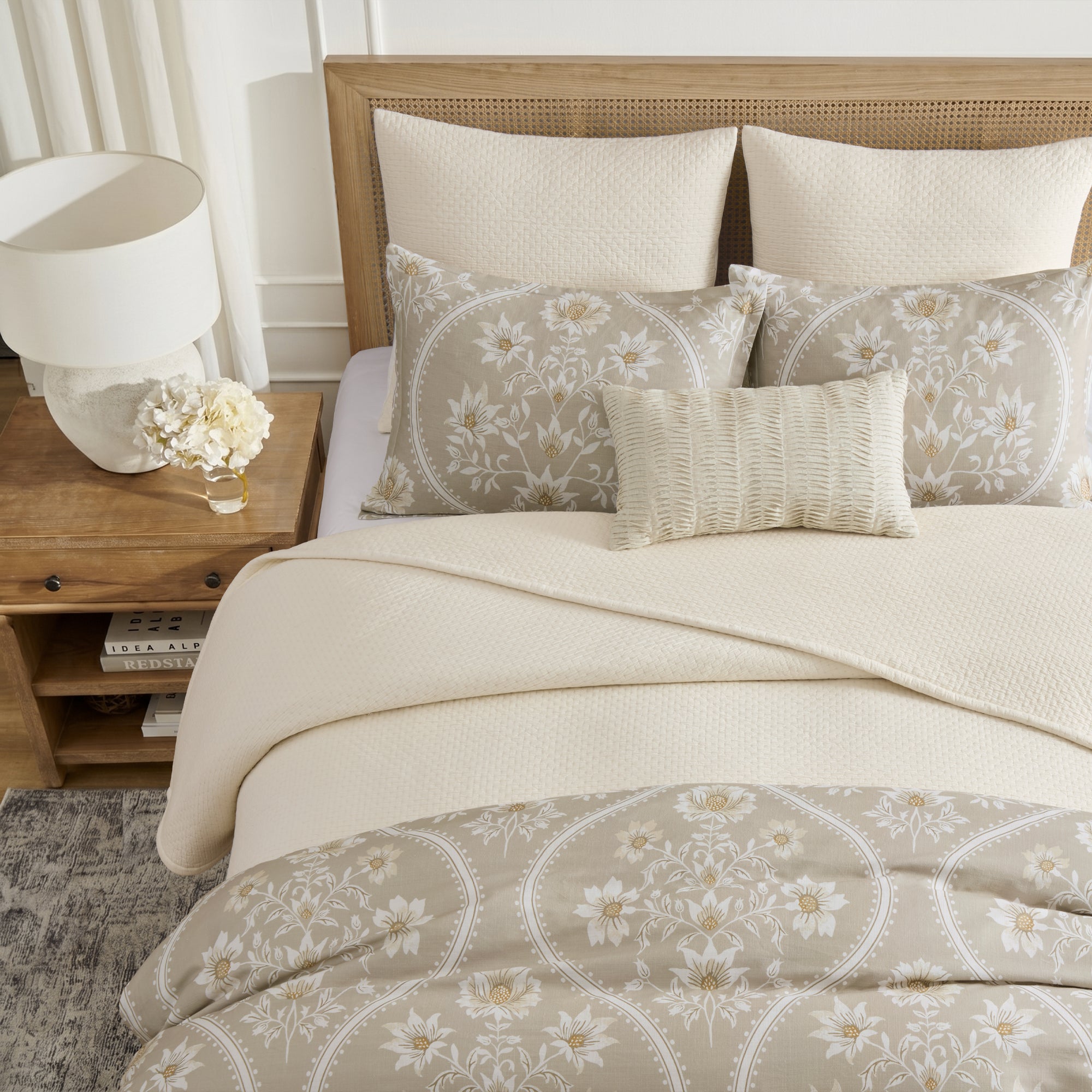 Grace Cream Quilt Set