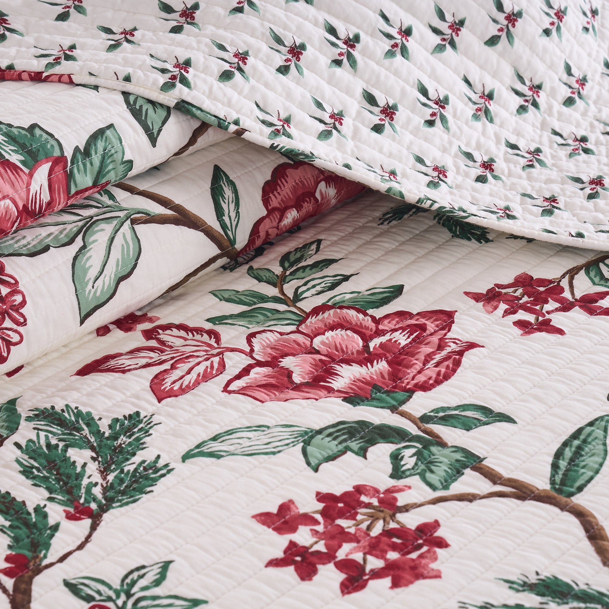 Berry Bloom Quilt Set