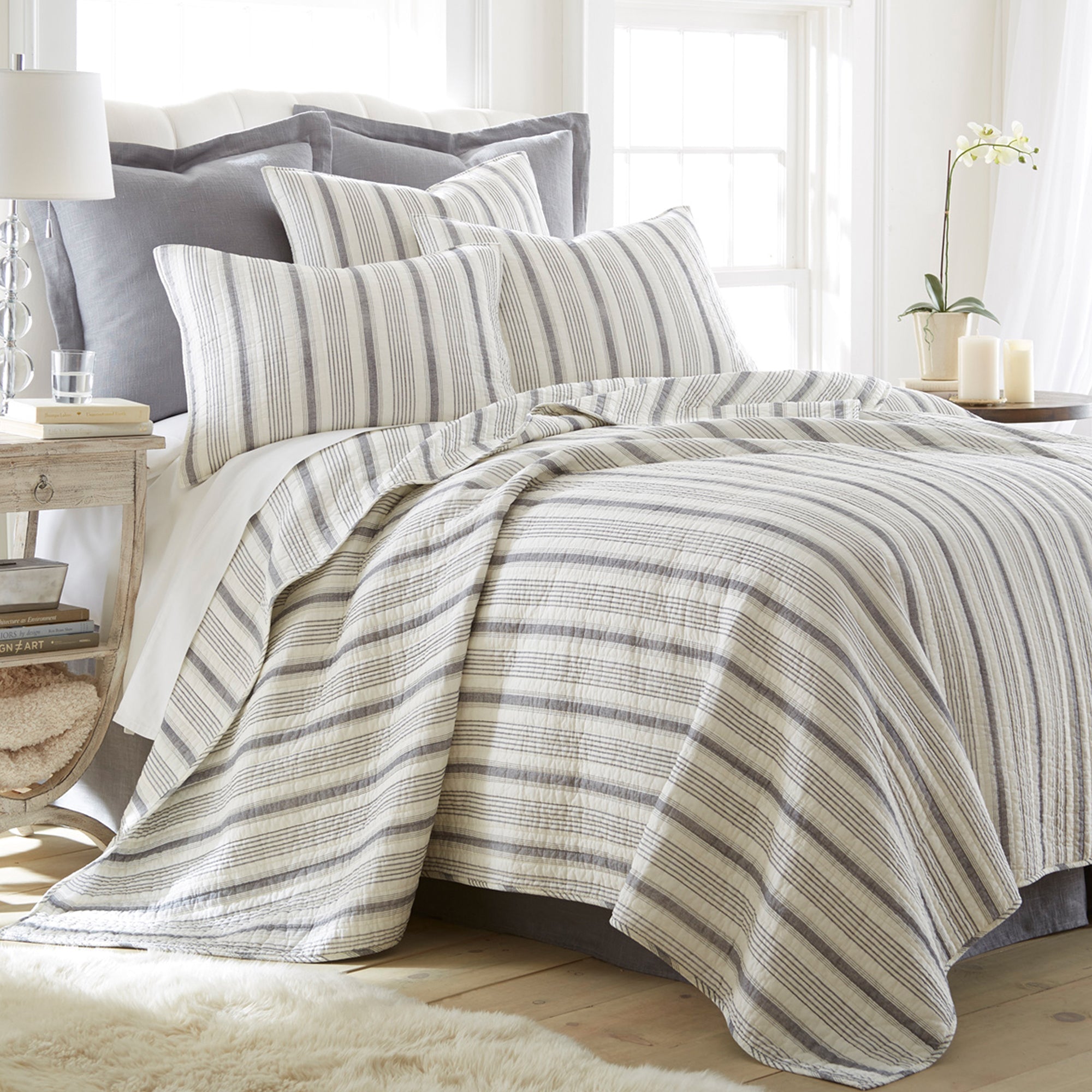 Rochelle Stripes Grey Quilt Set