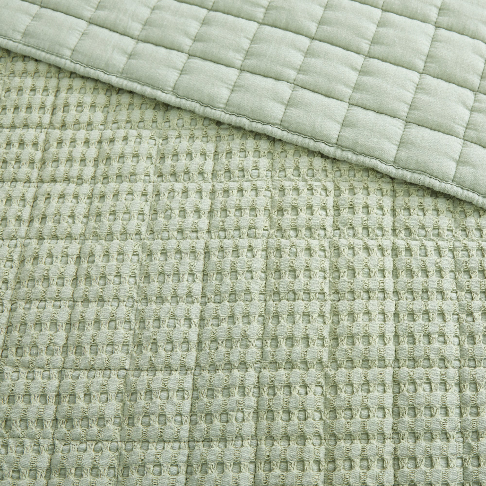 Mills Waffle Quilted Throw