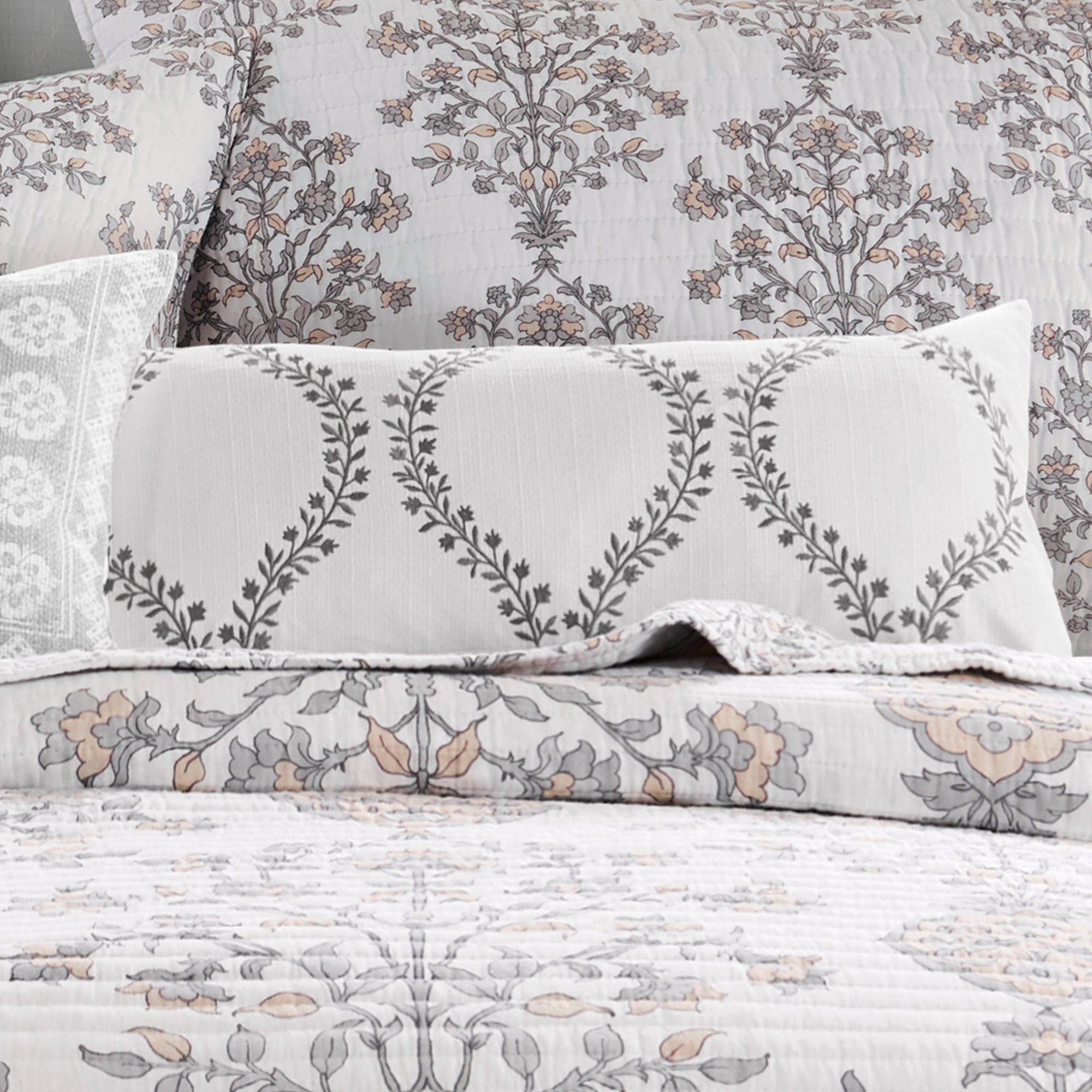 Filigree Floral Scroll Stitch Pillow