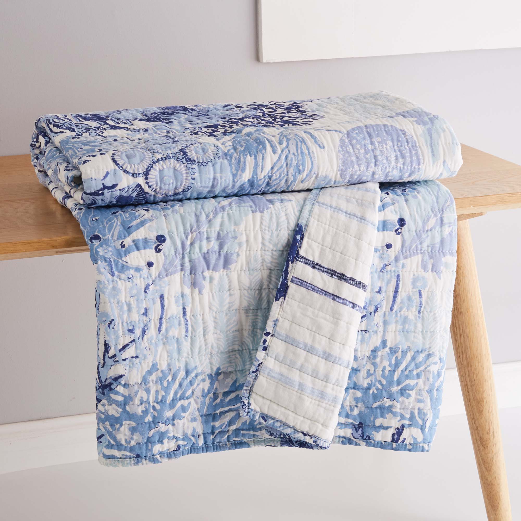 Reef Dream Quilted Throw