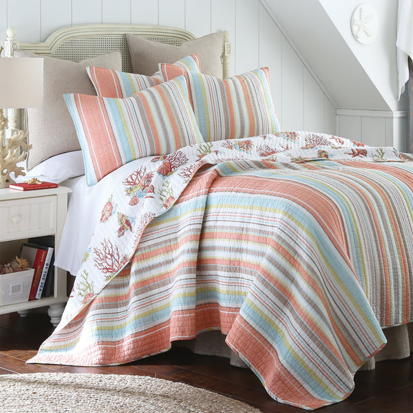 NEW Levtex Laurel Coral Quilt And Pillow Sham Set Bedding shops Set Full/Queen