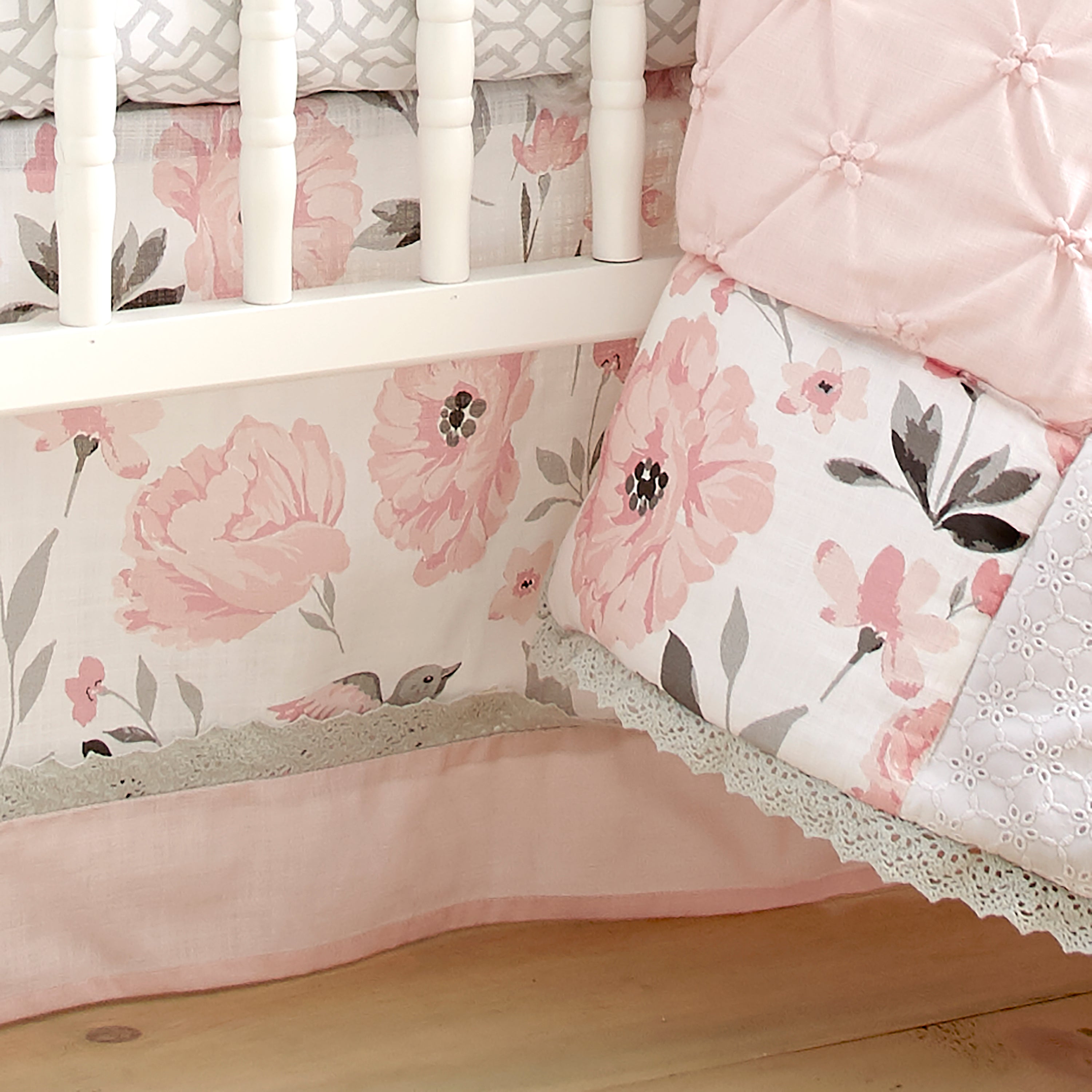 Elise 5 shops Piece Crib Set